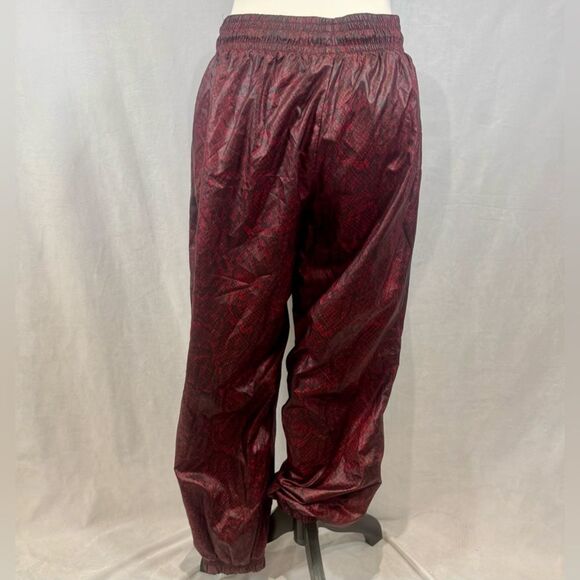 Nike red and black python print woven jogger pants size medium - Picture 11 of 14